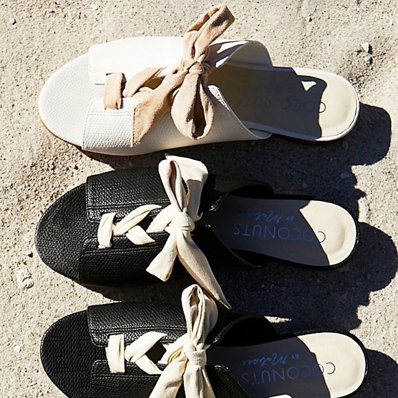 NIB Nude Soft Laces Chic Mule Slide Sandals - Picture 8 of 8